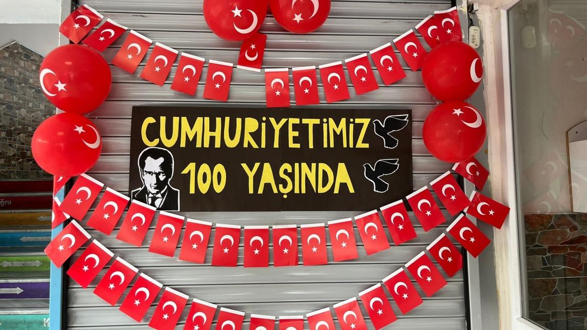 CUMHURİYETİMİZ 100 YAŞINDA